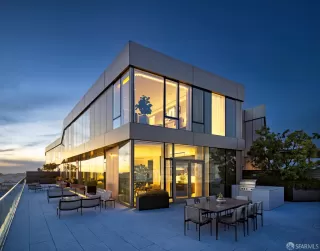 Photo #1: 425085480 Listing