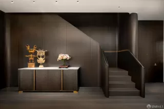 Photo #4: 425085480 Listing