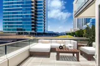 Photo #2: 425085947 Listing