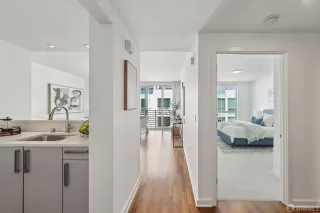 Photo #6: 425086079 Listing 