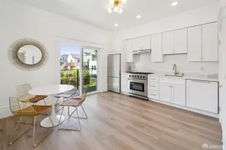 Photo #3: 425086114 Listing 