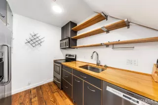Photo #5: 425086143 Listing 