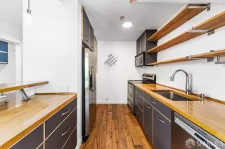 Photo #6: 425086143 Listing 
