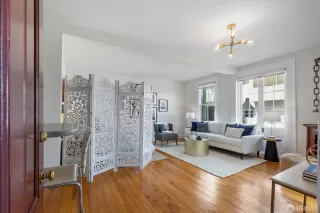 Photo #4: 425086240 Listing 