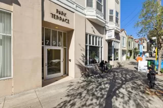 Photo #4: 425086291 Listing 