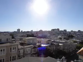 Photo #4: 425086405 Listing