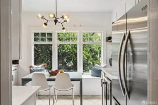 Photo #6: 425086714 Listing