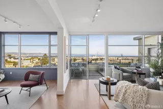 Photo #5: 425087266 Listing 