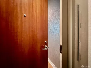 Photo #2: 425087414 Listing