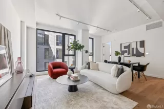 Photo #1: 425087437 Listing 