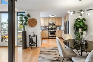 Photo #5: 425087438 Listing 