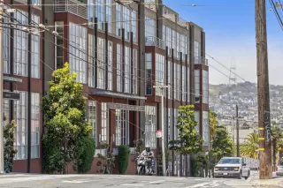 Photo #4: 425087553 Listing 