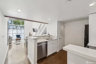 Photo #6: 425087553 Listing 