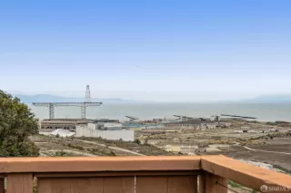 Photo #4: 425087565 Listing