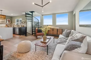 Photo #4: 425087583 Listing 