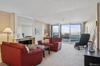 Photo #4: 425087907 Listing 