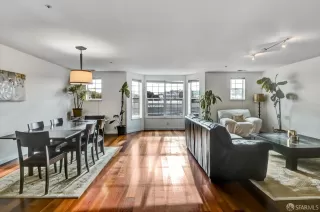 Photo #5: 425088083 Listing