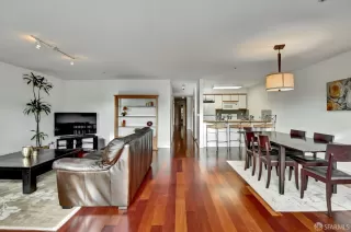 Photo #6: 425088083 Listing