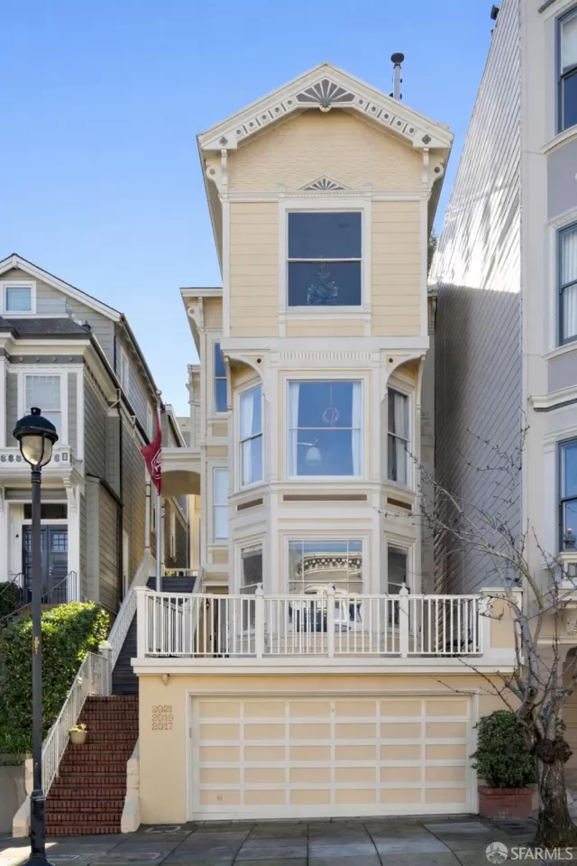 MLS: 425088829 Condo For Sale