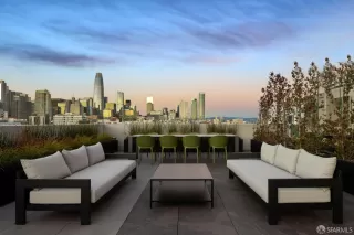 Photo #3: 425088851 Listing 