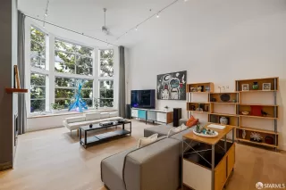 Photo #2: 425089548 Listing 