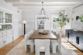 Photo #3: 425089887 Listing 