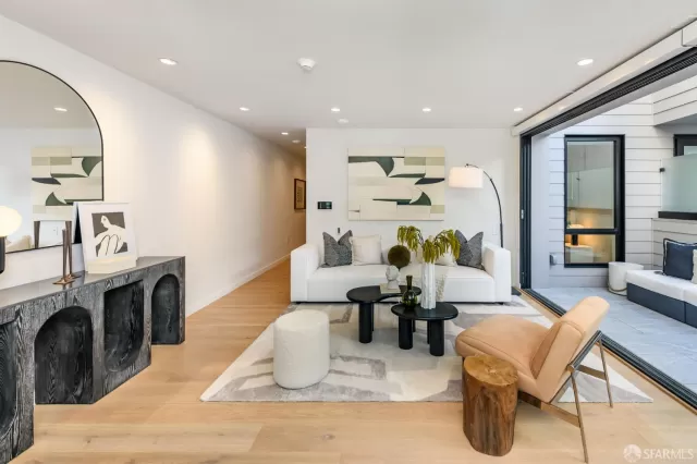 MLS: 425089918 Condo For Sale