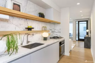 Photo #5: 425089918 Listing 