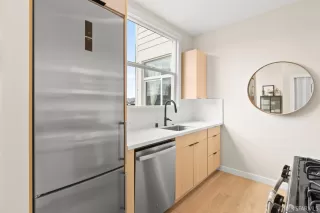 Photo #3: 425089981 Listing