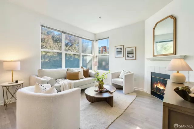 MLS: 425090053 Condo For Sale