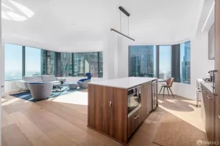 Photo #5: 425090348 Listing