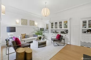 Photo #4: 425090351 Listing