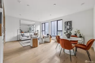 Photo #3: 425090384 Listing 