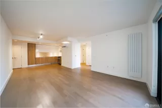 Photo #6: 425090780 Listing 