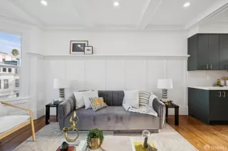 Photo #5: 425090839 Listing 