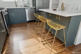 Photo #6: 425090839 Listing 