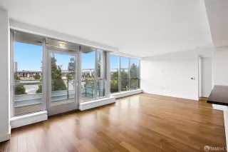 Photo #2: 425091359 Listing 