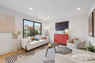 Photo #5: 425091410 Listing 