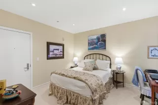 Photo #3: 425091620 Listing 