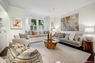 Photo #5: 425091733 Listing