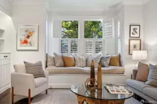 Photo #6: 425091733 Listing