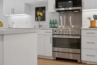 Photo #3: 425092188 Listing 