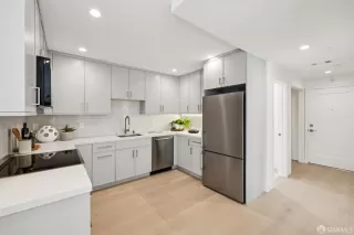 Photo #5: 425092551 Listing 