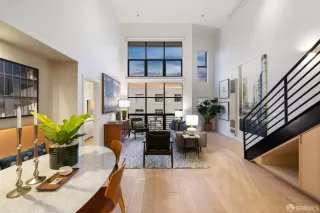 Photo #3: 425092602 Listing