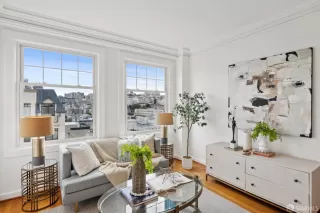 Photo #3: 425092819 Listing 