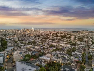 Photo #2: 425092860 Listing 