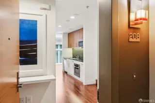 Photo #3: 425092891 Listing