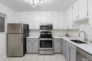 Photo #6: 425093015 Listing