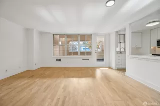 Photo #5: 425093088 Listing