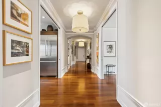 Photo #5: 425093212 Listing